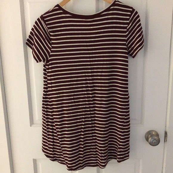 Mossimo T-shirt - Picture 5 of 5